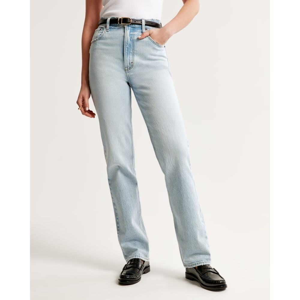 Abercrombie & Fitch 90s Straight Ultra High Rise Light Wash Jeans New Size 35 20